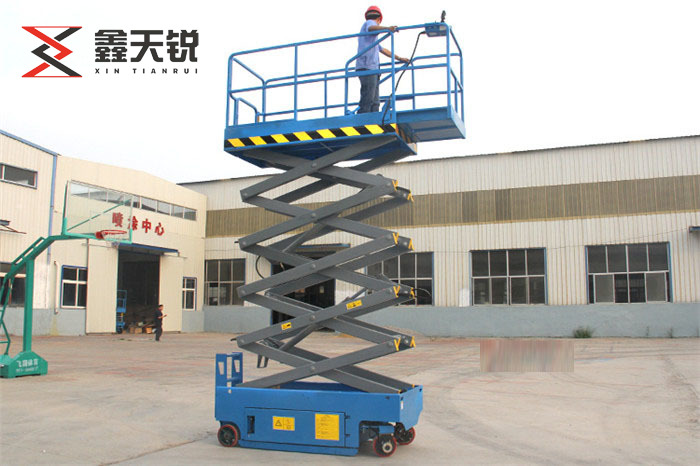 可克达拉电动辅助行走升降机
